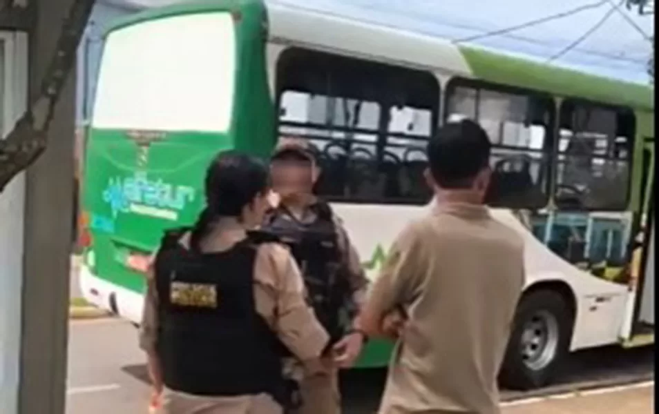 Mulher morre após ser atingida por ônibus da Alfetur em Alfenas