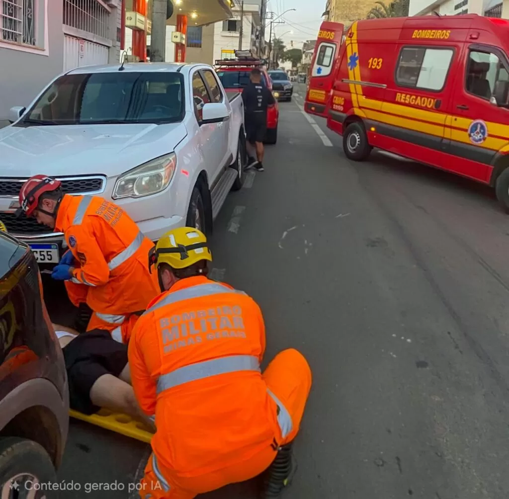 Motociclista de 21 anos fica ferido após queda no Centro de Alfenas