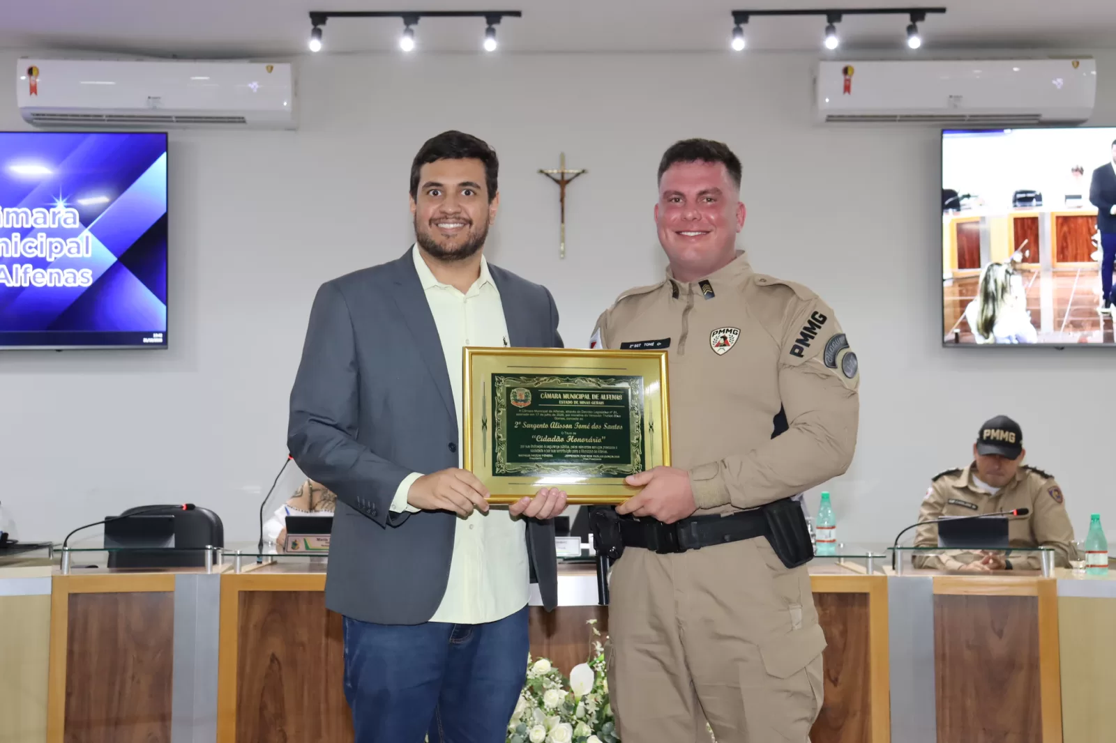 Alfenas homenageia 2º Sargento Alisson Tomé dos Santos com título de cidadão honorário