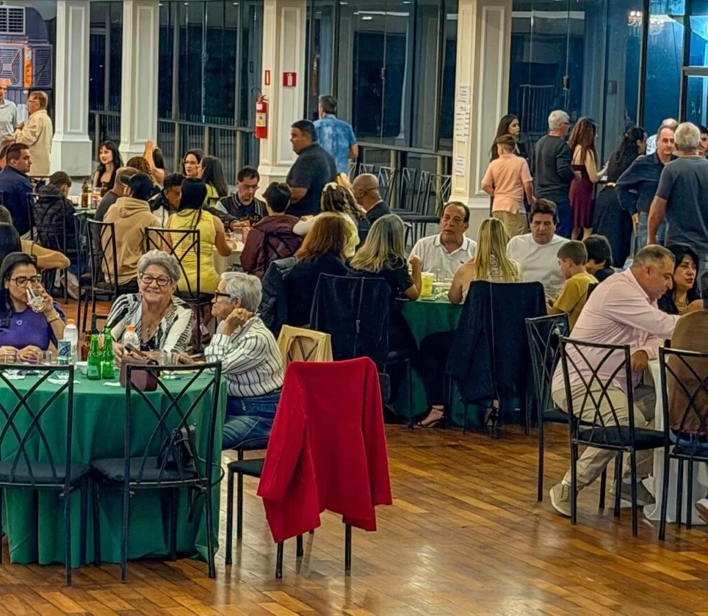 Jantar do Alfenense Futebol Clube reúne centenas e arrecada recursos para reforma do Estádio Alviverde