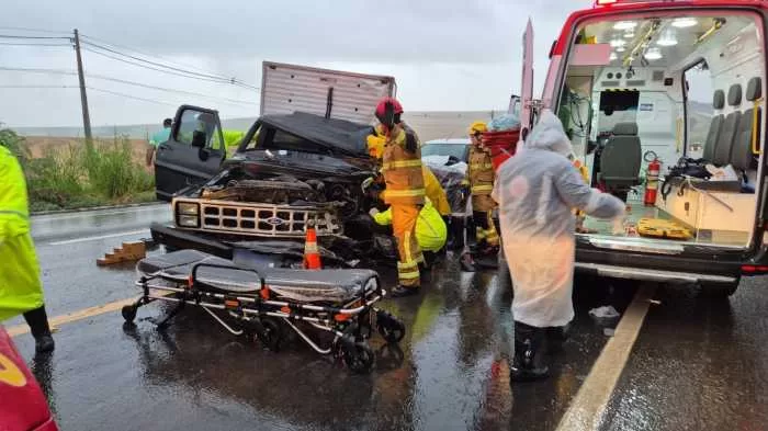 Acidente na MGC-491 em Alfenas deixa motorista preso às ferragens com fraturas