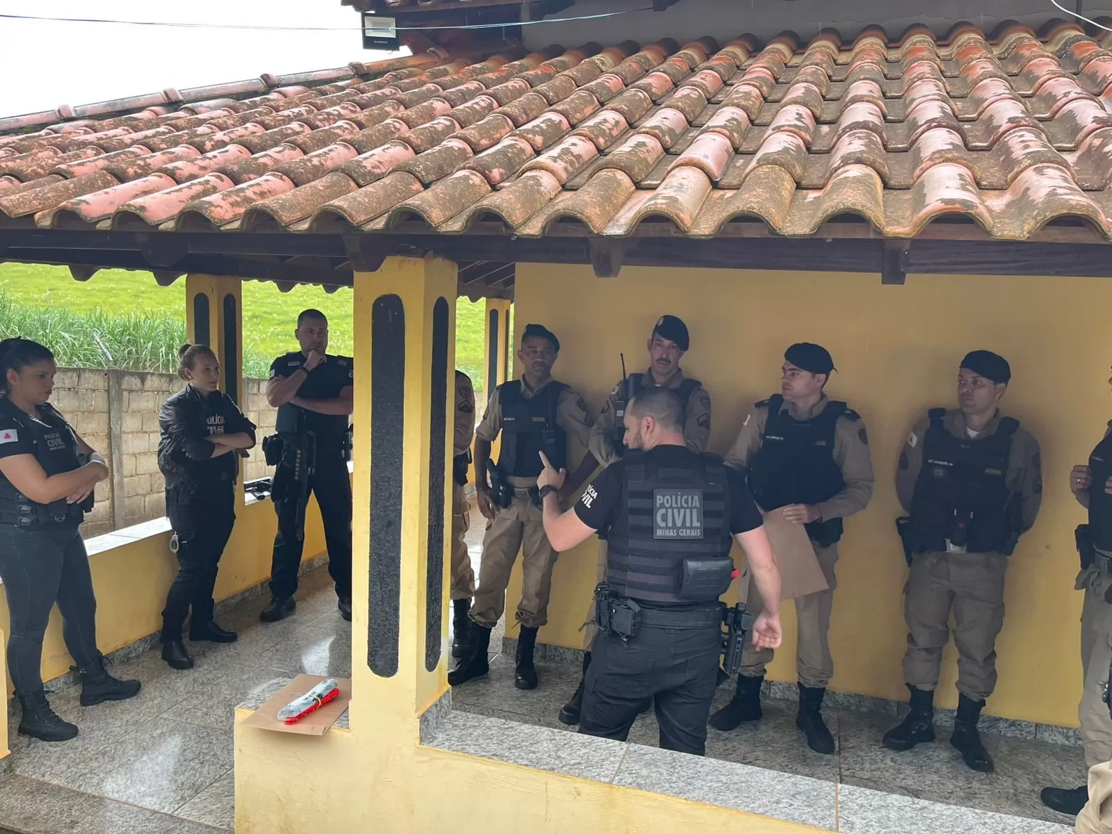 Operação conjunta prende quatro suspeitos por tráfico de drogas em Areado