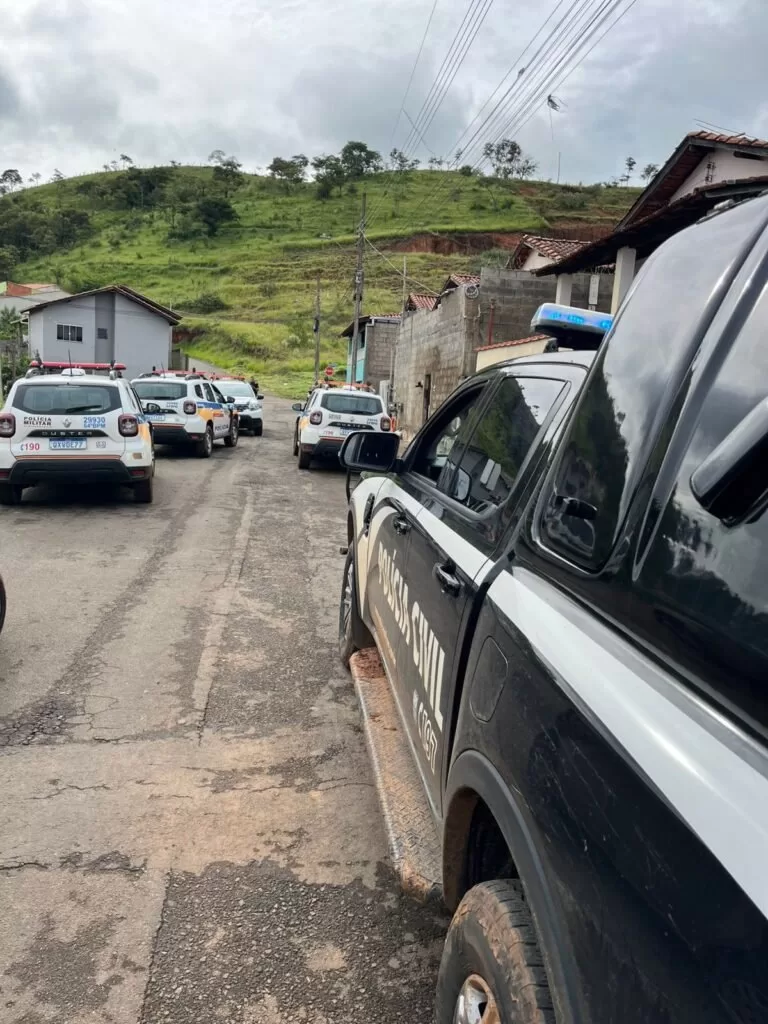 Operação conjunta prende quatro suspeitos por tráfico de drogas em Areado