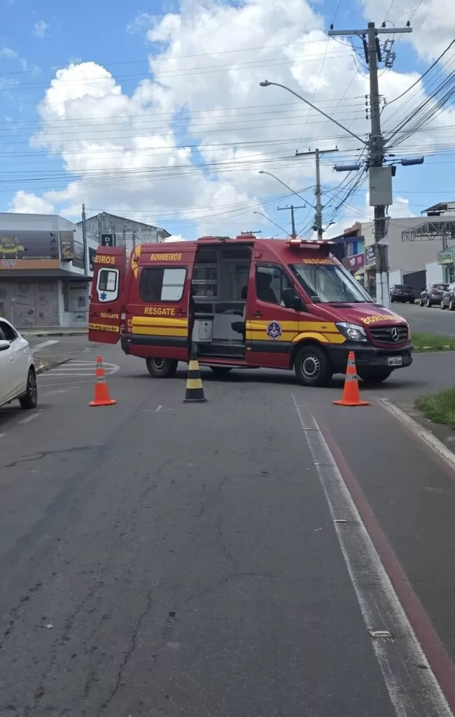 Duas colisões envolvendo motos mobilizam equipes de resgate em Alfenas neste domingo