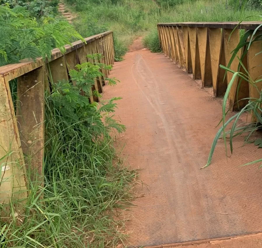 Moradores de Alfenas denunciam abandono e riscos em trecho conhecido como 'Pontinha'