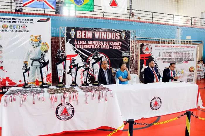 Alfenas sediou a 13ª Copa Profº Edson Velano de Karatê Interestilos com destaque para equipes locais e de outros municípios mineiros