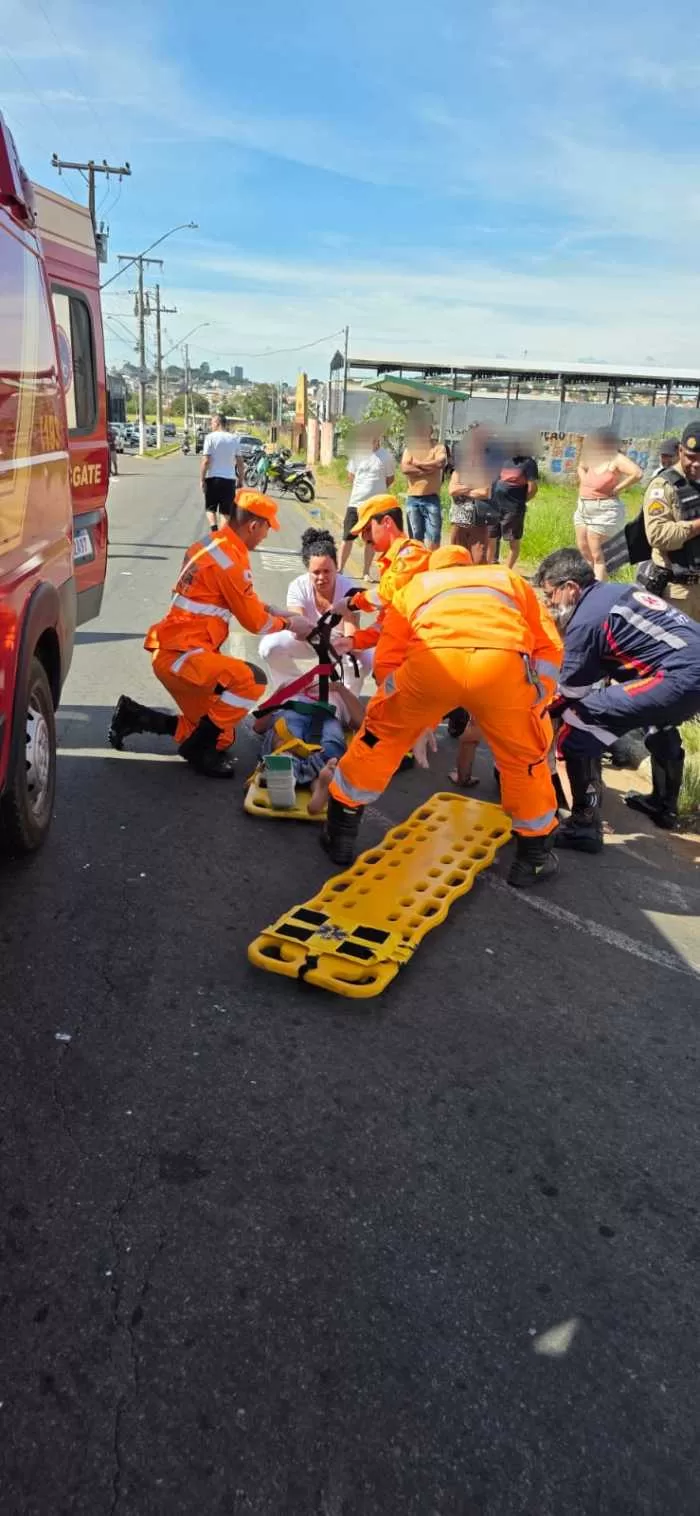 Acidente na BR-369 em Alfenas deixa três pessoas feridas após perda de controle do veículo