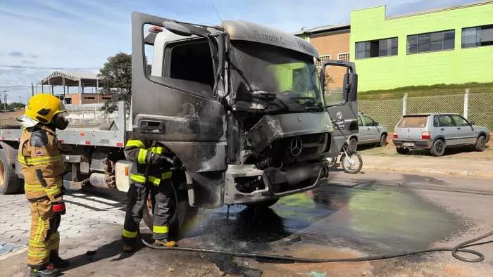 Acidente na BR-369 em Alfenas deixa três pessoas feridas após perda de controle do veículo