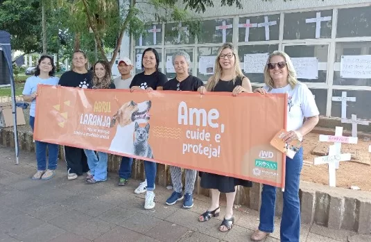 Alfenas realiza ação de conscientização contra crueldade animal durante o Abril Laranja