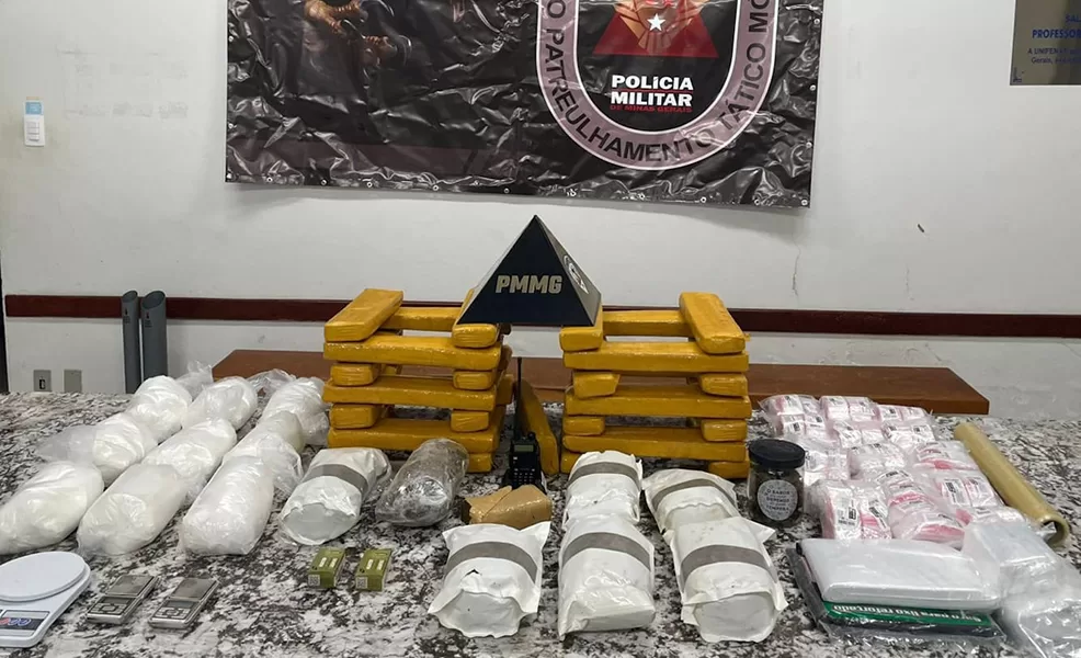 Polícia Militar apreende drogas, munições e materiais ilícitos na zona rural de Alfenas