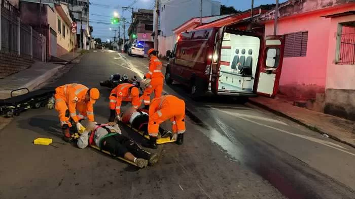 Derramamento de óleo causa acidentes e ferimentos em motociclistas em Alfenas