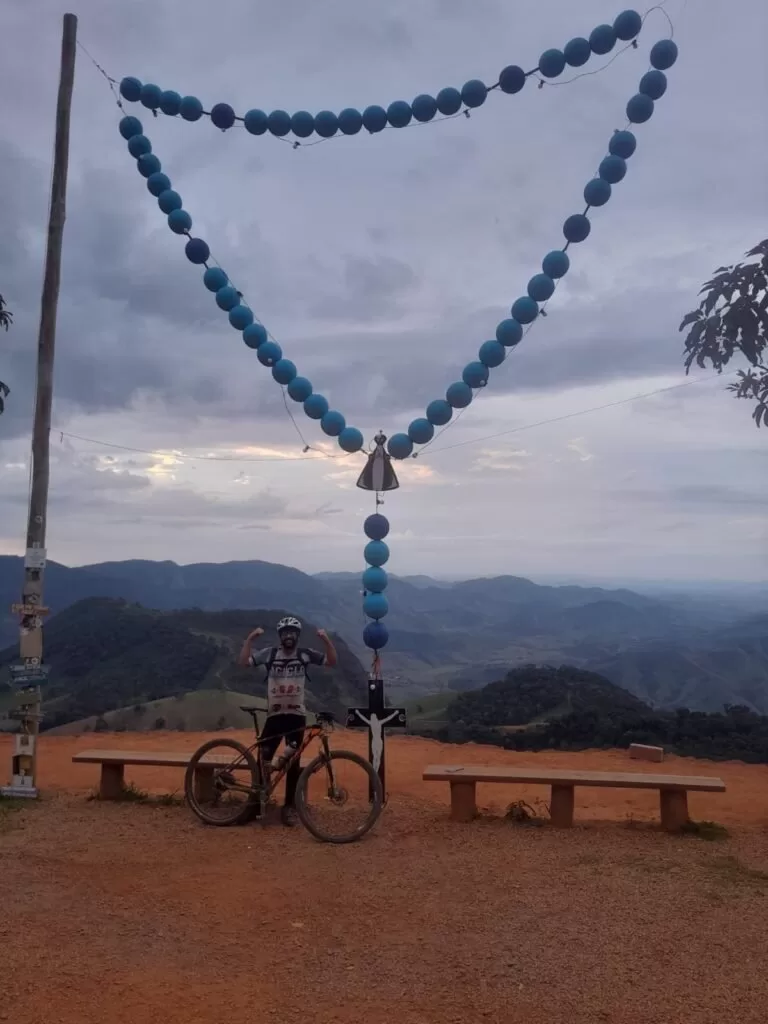 Ciclistas de Alfenas percorrem 230 km em 24 horas pelo Caminho da Fé