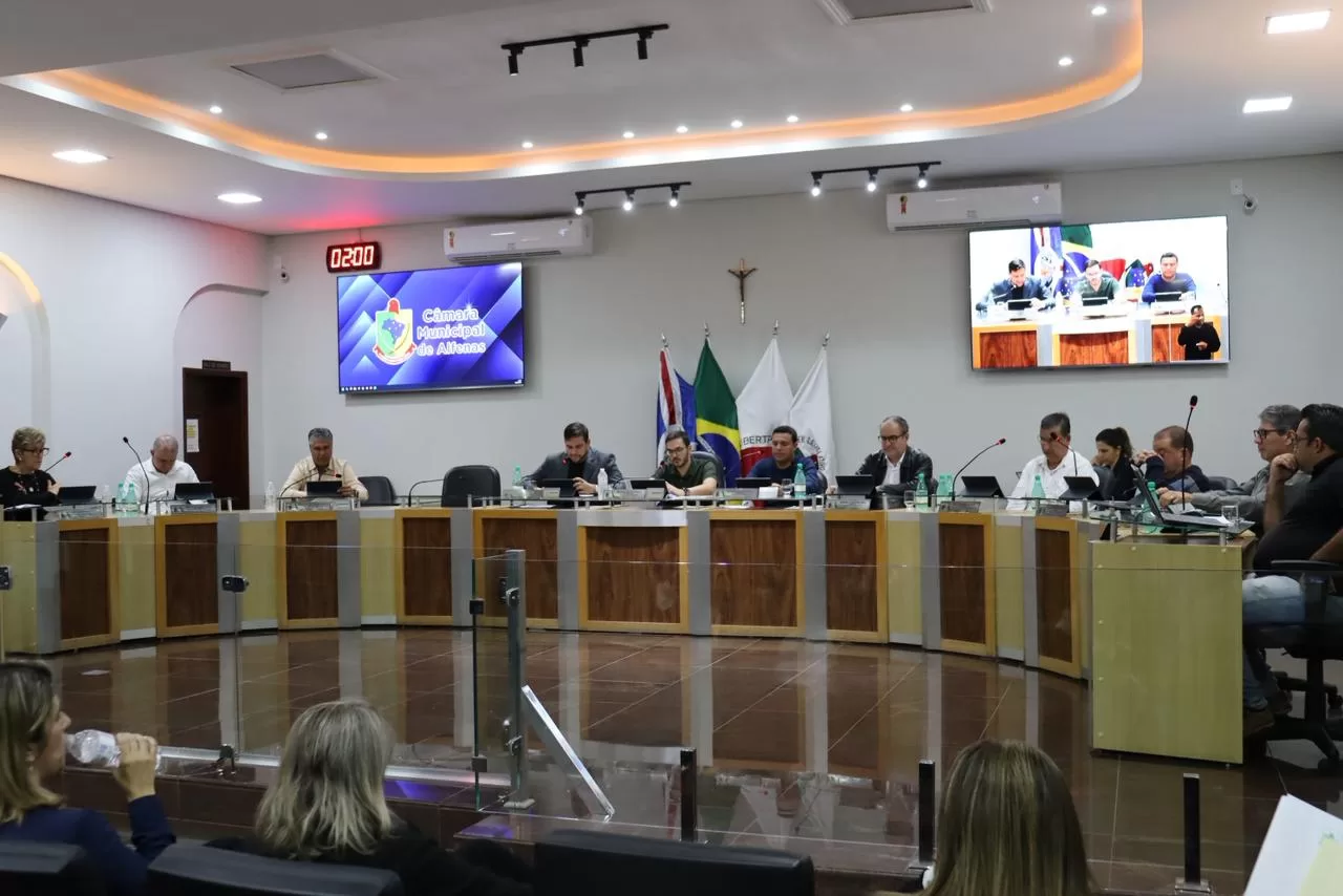 Câmara de Alfenas busca parecer jurídico para definir sucessão de vereador falecido