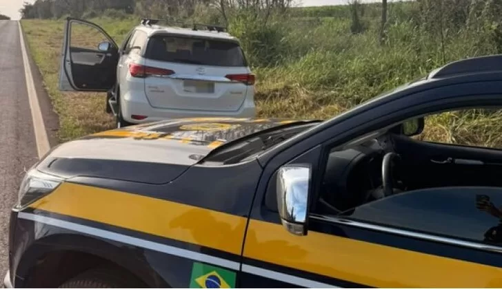 Caminhonete furtada em Alfenas é recuperada na fronteira de Mato Grosso do Sul