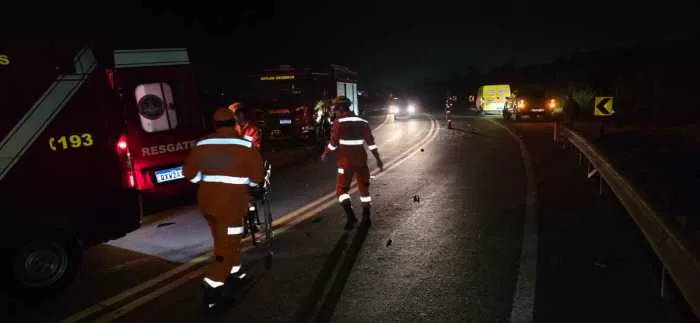 Motociclista fica gravemente ferido após colisão frontal na MGC-369 em Alfenas