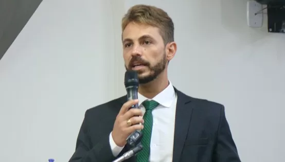 Câmara de Alfenas avalia convocação de suplentes após falecimento de vereador