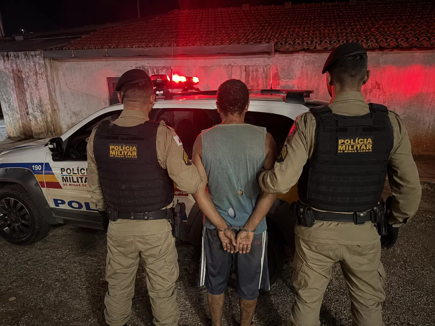 Homem é preso após matar trabalhador com golpe de facão em Conceição da Aparecida