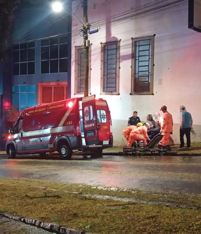 Três acidentes com motociclistas mobilizam equipes de emergência em Alfenas
