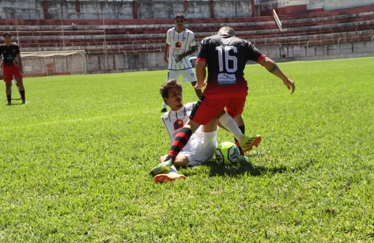 Início do Campeonato Amador de Alfenas com Gols e Premiações