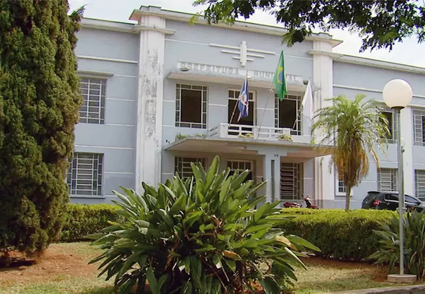 Prefeitura de Alfenas propõe anistia de juros de débitos municipais e discute renegociação de dívidas