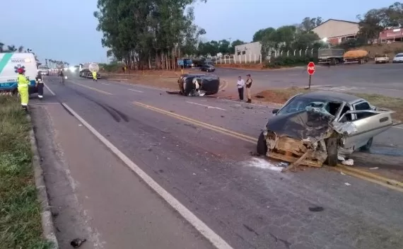 Acidente na MGC-491 em Alfenas deixa dois motoristas gravemente feridos