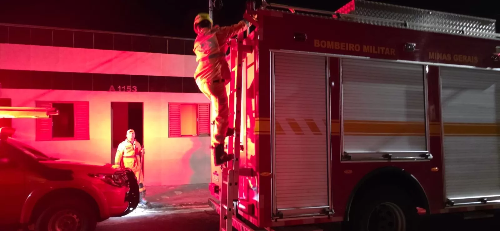 Incêndio em apartamento deixa duas mulheres intoxicadas em Serrania