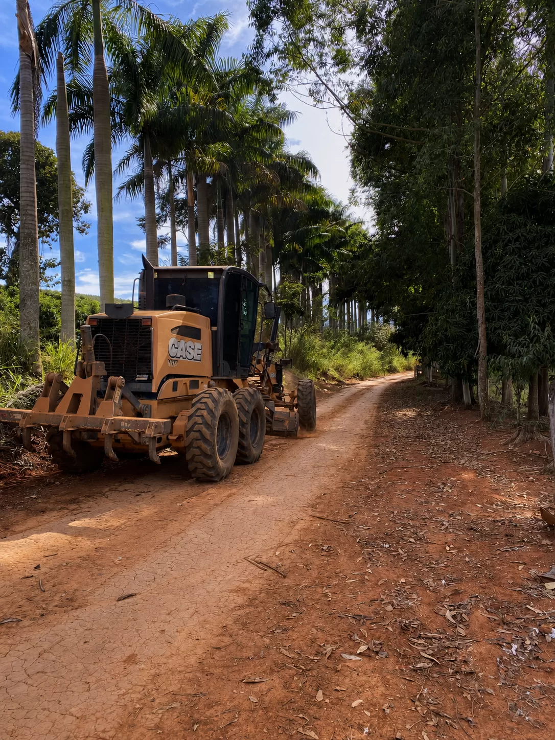 Alfenas amplia manutenção rural e inicia análise de solo para pequenos produtores