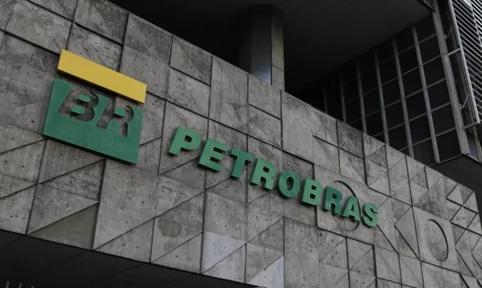 Petrobras batiza navio com tripulação 100% feminina e amplia frota offshore