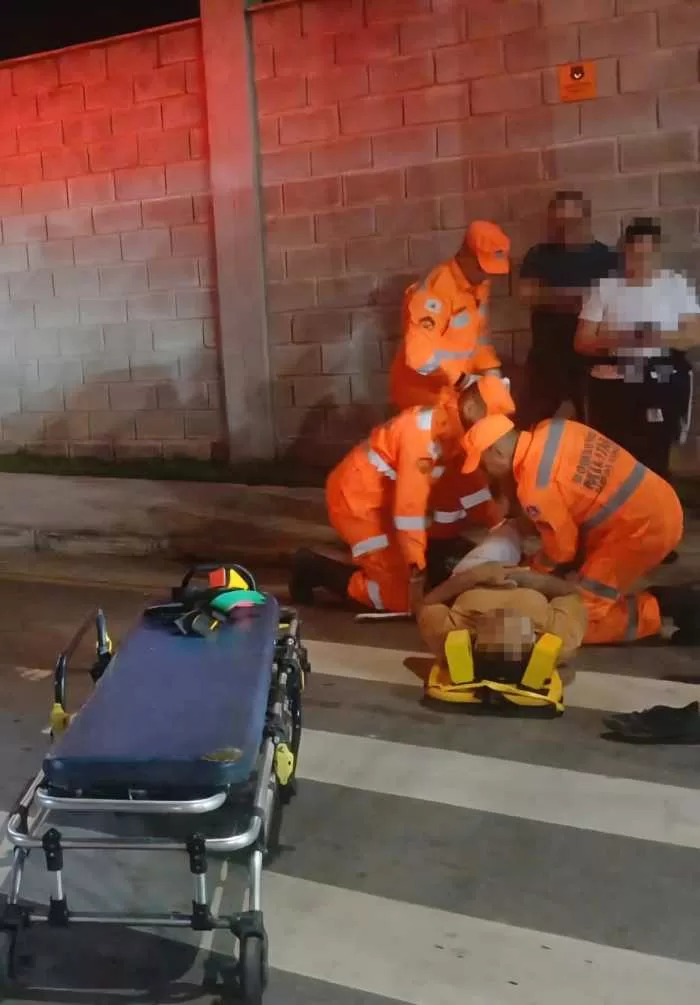 Motociclista fica ferido após colisão com carro em cruzamento de Alfenas