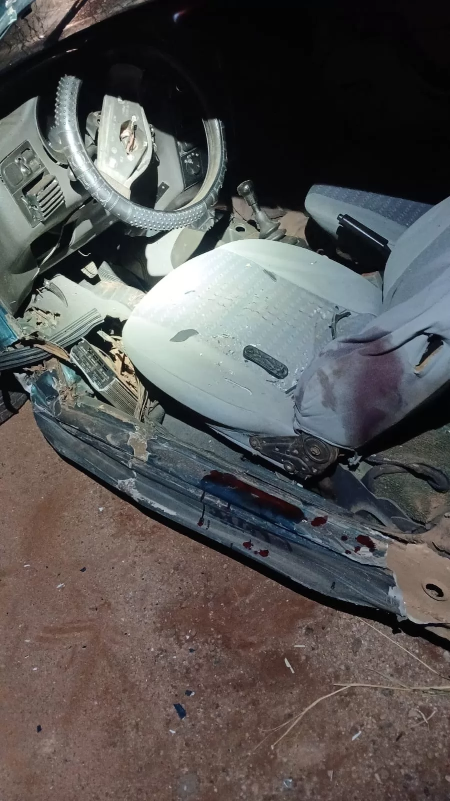 Colisão entre três carros deixa uma pessoa ferida na MGC-491, em Alfenas