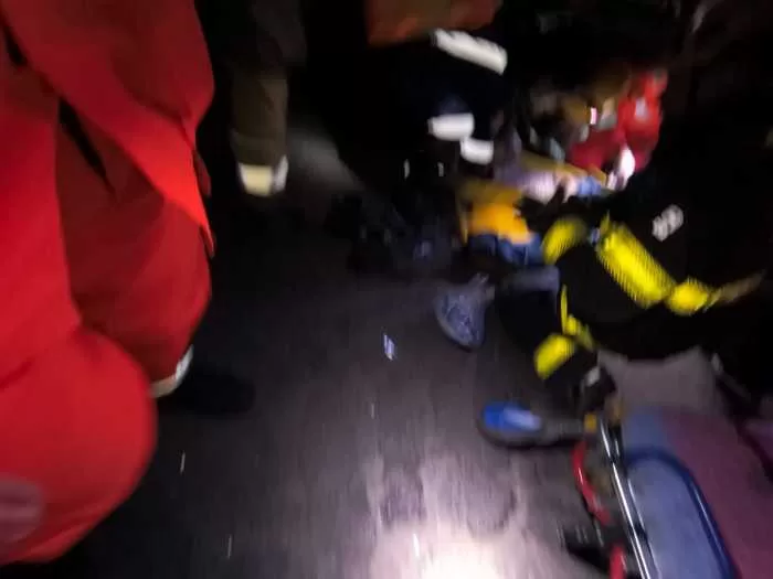 Batida frontal entre duas Hilux deixa cinco feridos na MGC-179, entre Alfenas e Machado
