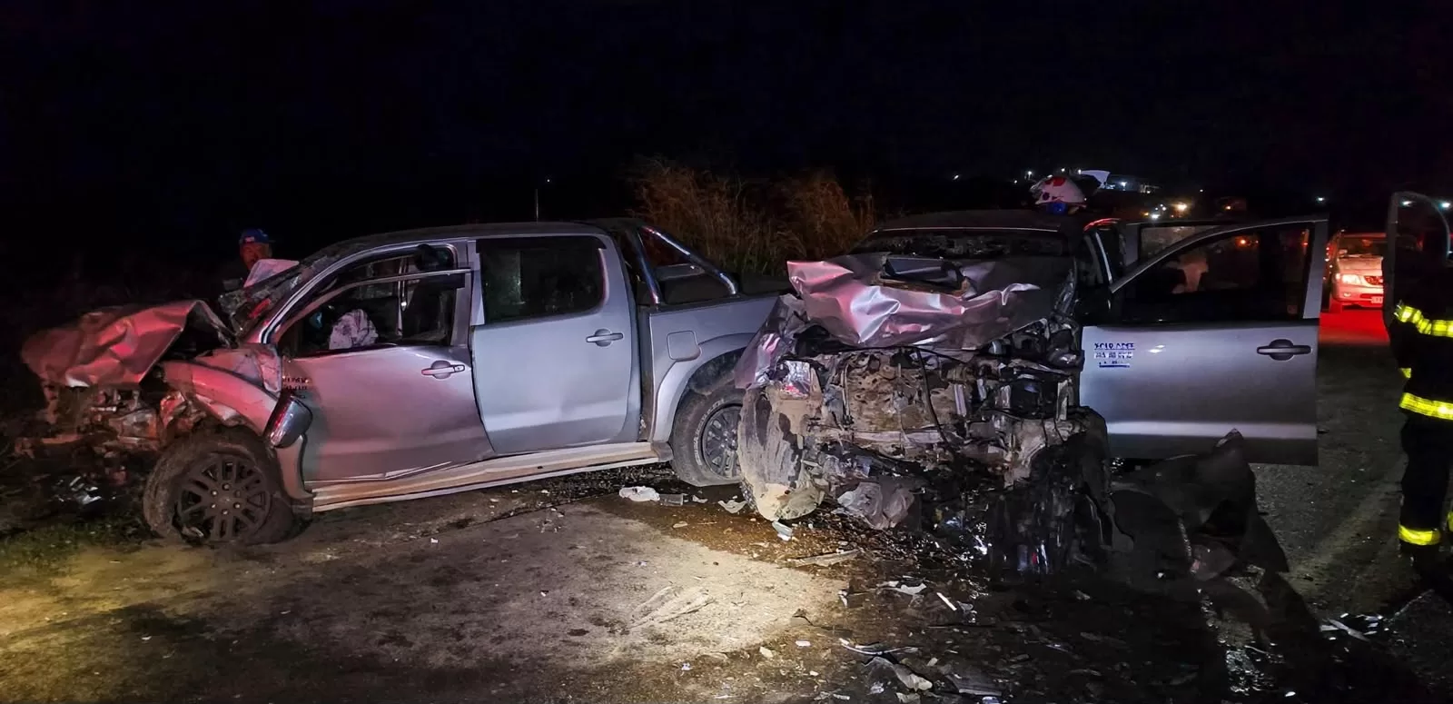 Colisão frontal entre duas Hilux deixa cinco feridos na MGC-179, entre Alfenas e Machado