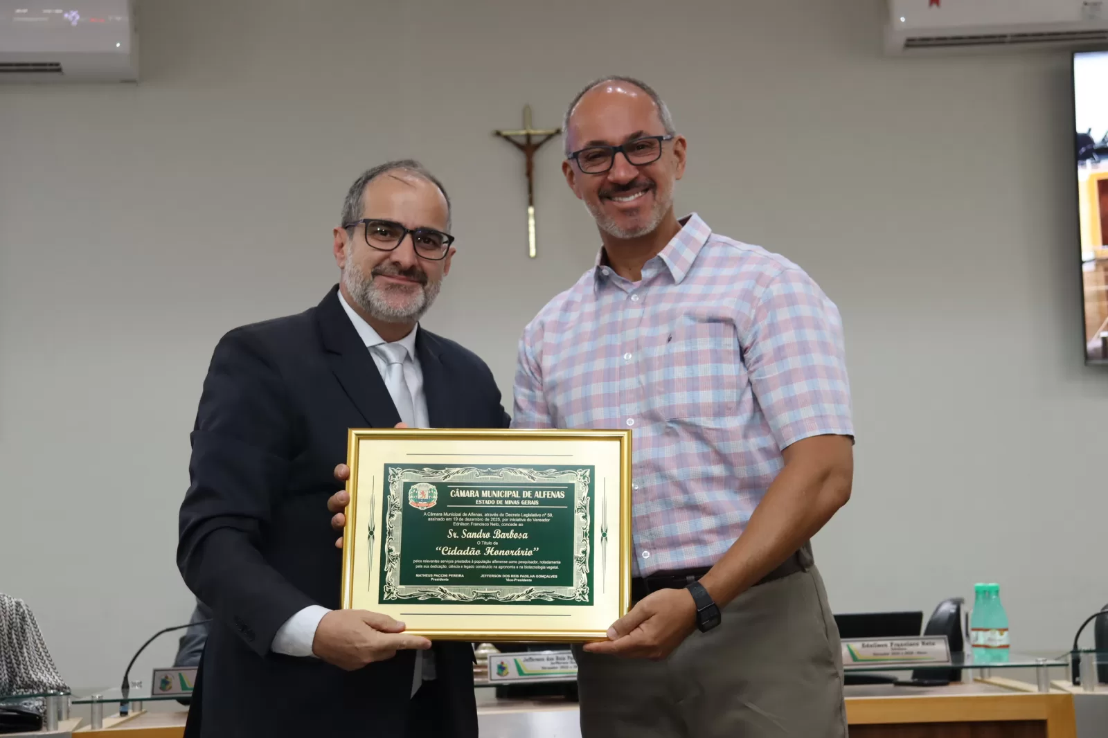 Sandro Barbosa recebe Título de Cidadão Honorário de Alfenas