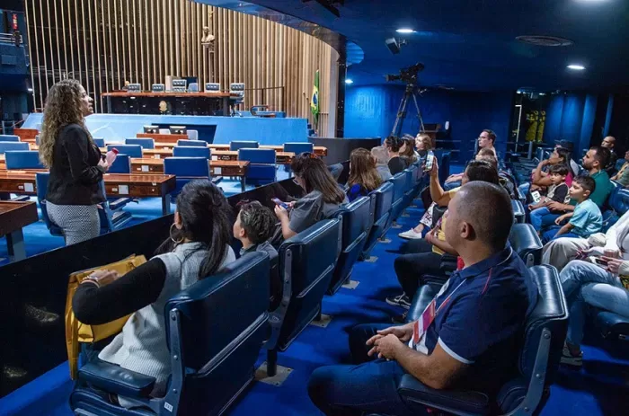 Congresso Nacional passa a exigir agendamento prévio para visitas guiadas