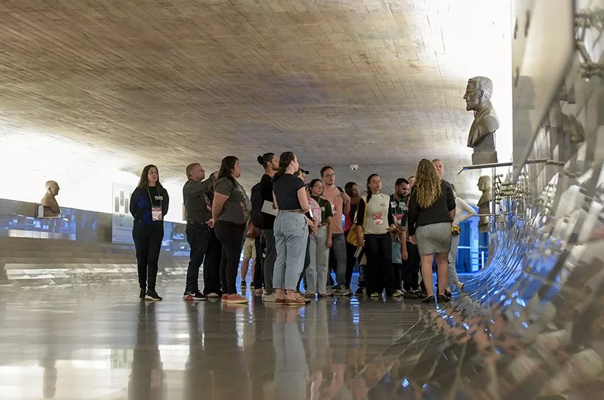 Visita guiada no Túnel do Tempo, no Senado: visitantes percorrem vários espaços do Palácio do Congresso - Foto: Saulo Cruz/Agência Senado