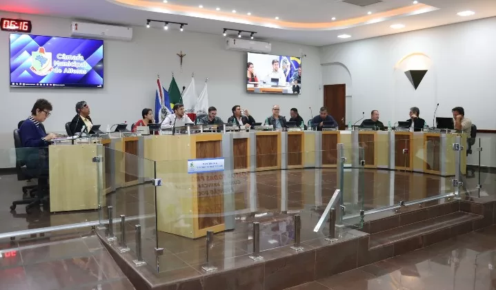 Câmara de Alfenas aprova política de alfabetização e Semana da Agricultura Familiar