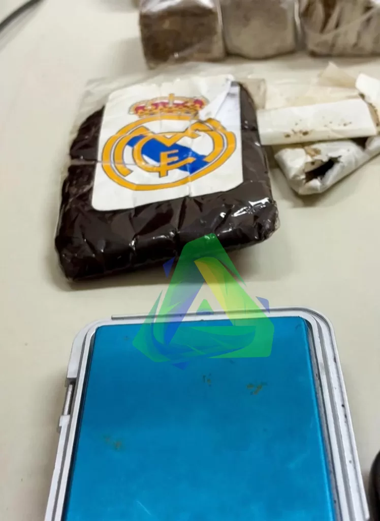 PM prende três suspeitos e apreende drogas durante ação contra o tráfico em Alfenas