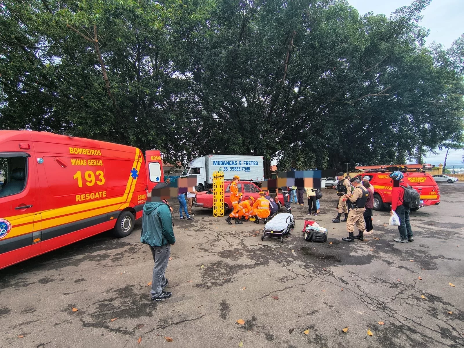 Idosa de 82 anos é atropelada ao atravessar via na região da Praça da Saudade, em Alfenas