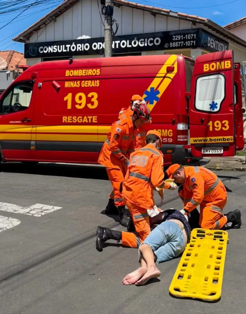 Homem de 54 anos é atropelado no Centro de Alfenas e sofre traumatismo cranioencefálico