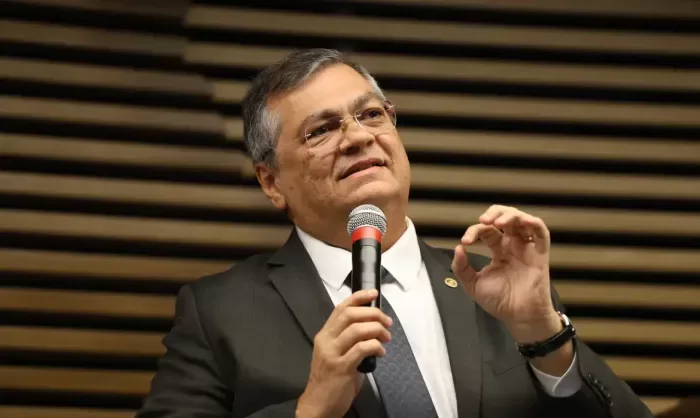 Flávio Dino manda revisar regras da CVM após apontamentos sobre fiscalização e Banco Master