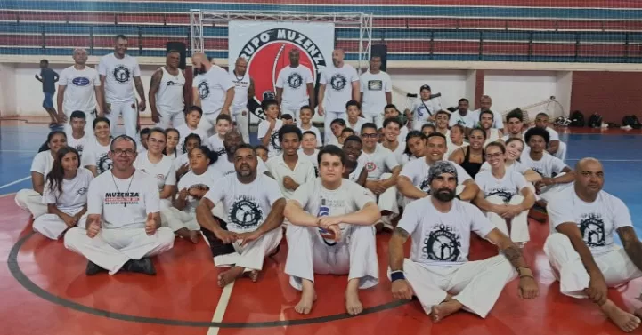 Capoeira promove inclusão social e cultura em Alfenas com evento do Projeto Muzenza