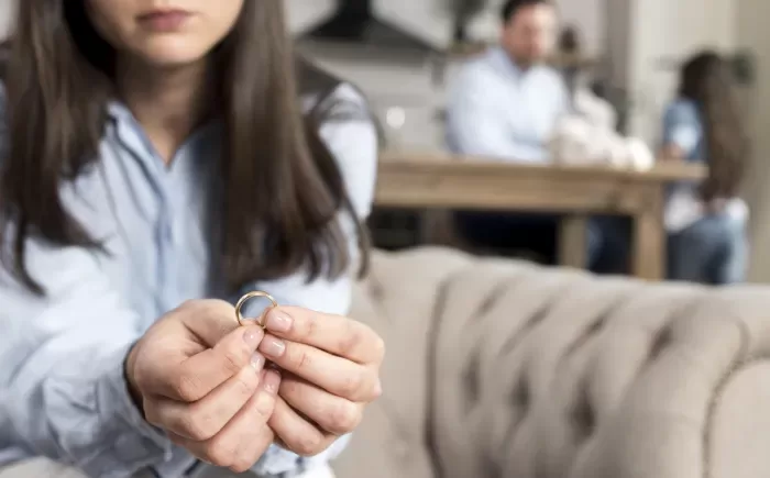 Levantamento mostra que 82,7% das mulheres não se arrependem do divórcio