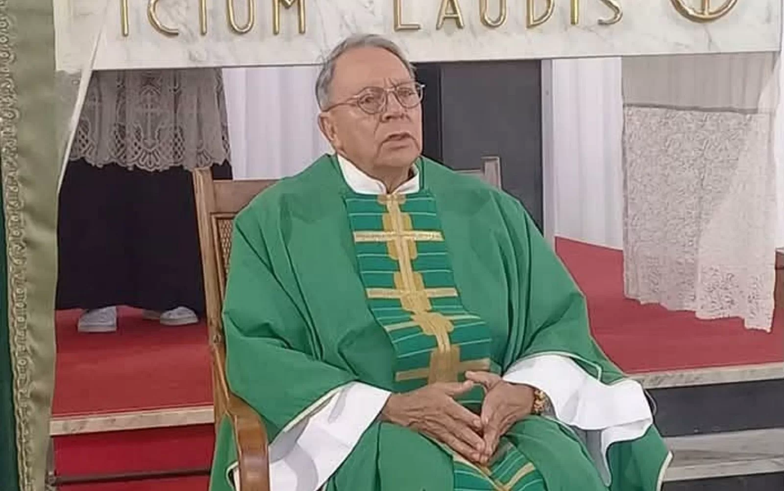 Padre ferido em acidente que matou religioso e mulher segue internado em estado grave em MG