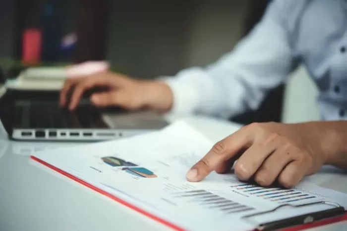 Empresas aceleram preparação para a reforma tributária, com foco em tecnologia e contratos