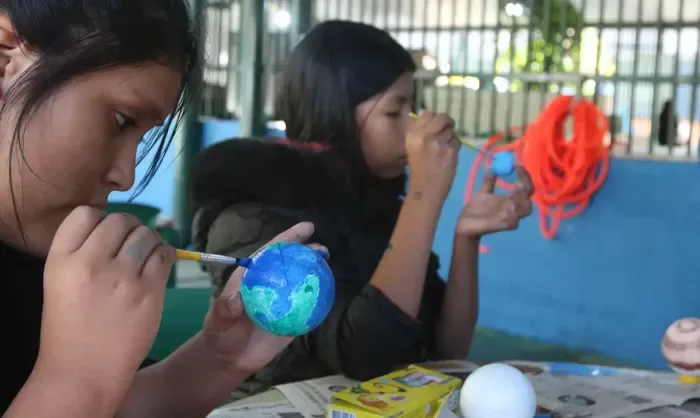 Estudo aponta formação contínua de professores como chave para ampliar ensino STEM no Brasil