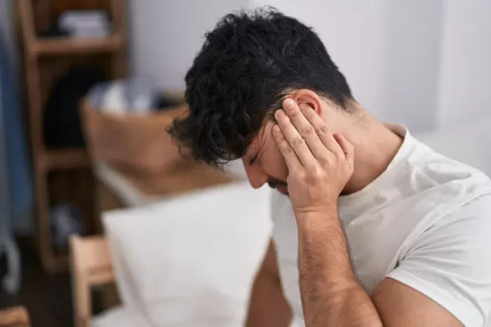 Schwannoma vestibular: sintomas, diagnóstico e quando o tratamento pode dispensar cirurgia
