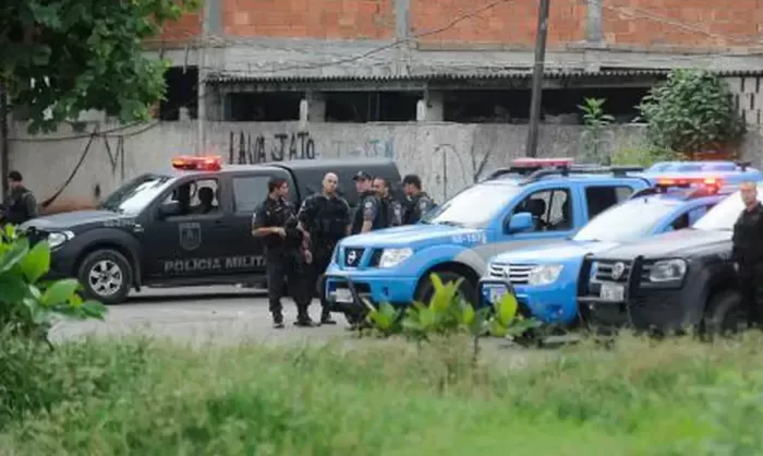 Operação policial na Maré deixa um morto e dez feridos no Rio