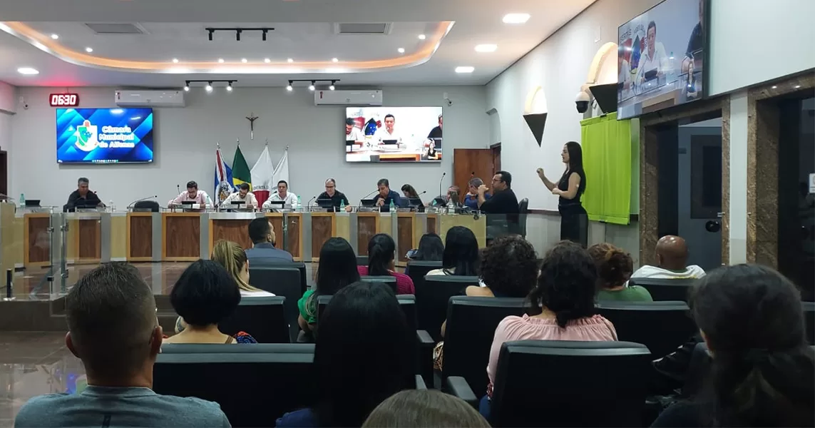 Câmara de Alfenas aprova requerimentos e inicia tramitação de projetos em sessão de retorno