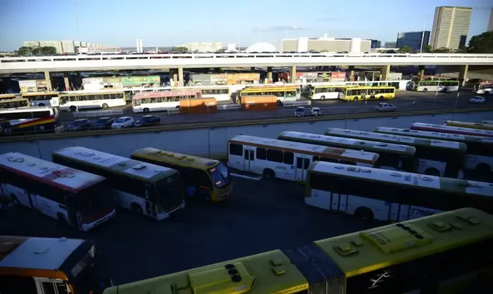 TSE cobra transporte público gratuito e fiscalização dos TREs no dia da eleição